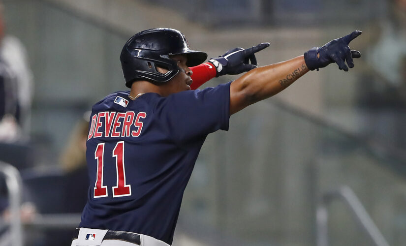 Red Sox get ML-best 20th comeback win, beat Yankees 7-3