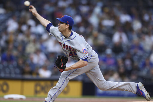 DeGrom fans 11 in 7 dominant innings, Mets blank Padres 4-0
