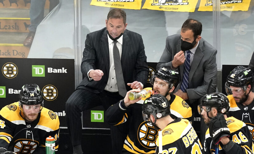 Bruins coach Cassidy fined $25,000 for criticizing refs