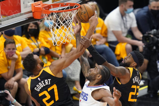 Donovan Mitchell scores 45, rallies Jazz past the Clippers