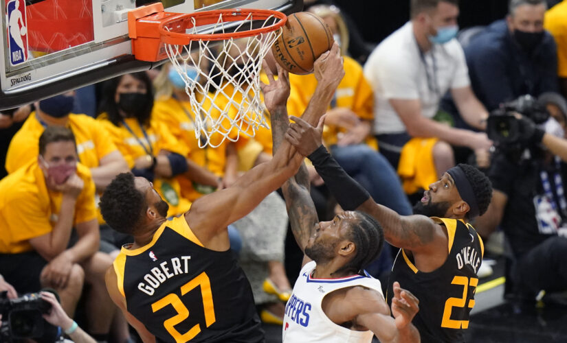 Donovan Mitchell scores 45, rallies Jazz past the Clippers