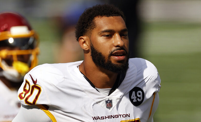 Montez Sweat against Washington persuading players to get vaccine