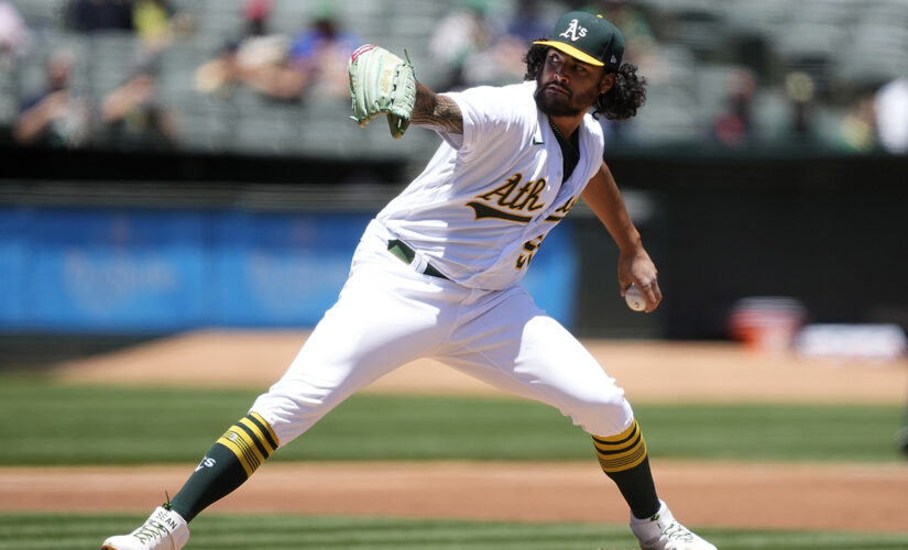 Manaea, A’s hand D-backs 19th straight road loss, 4-0