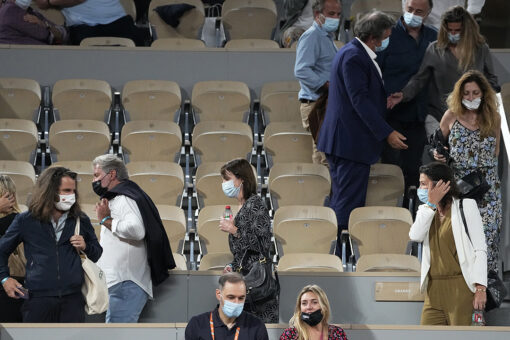 French Open fans unhappy as COVID curfew imposed at 11 p.m.
