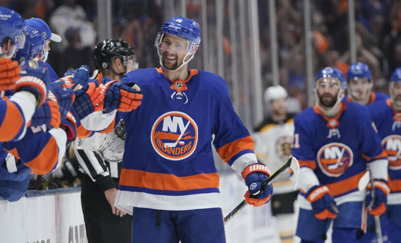 Islanders beat Bruins 6-2 in Game 6, reach Stanley Cup semis