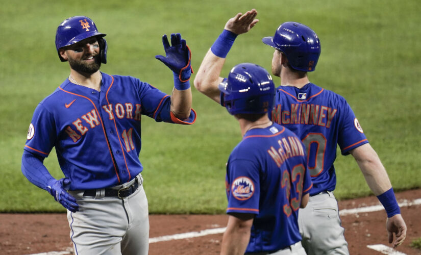 Pillar, McKinney each homer twice as Mets rout Orioles 14-1