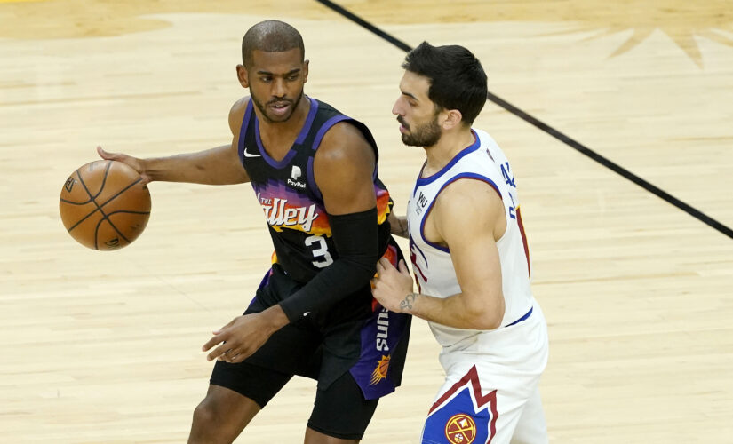 Chris Paul has another big night, Suns rout Nuggets 123-98