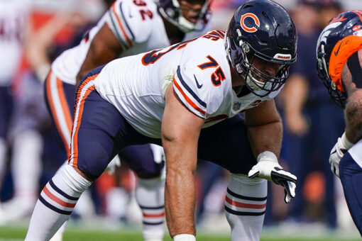 Chiefs lose OL Kyle Long to knee injury in voluntary workout
