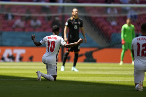 England players booed for taking a knee despite plea by team