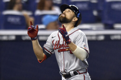 Riley homers, Smyly wins on birthday, Braves top Marlins 6-4