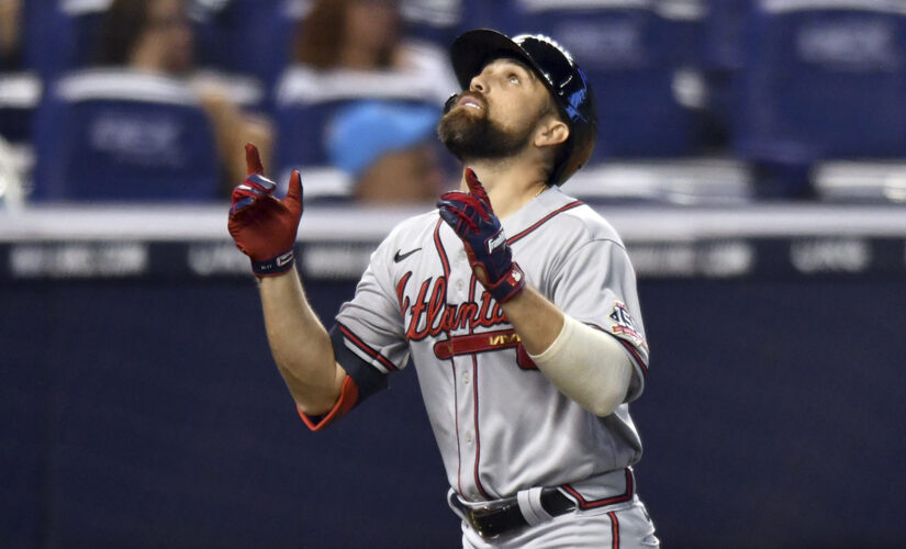 Riley homers, Smyly wins on birthday, Braves top Marlins 6-4