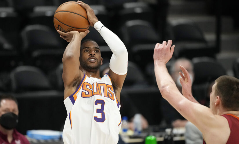 Chris Paul, like it or not, is the favorite now