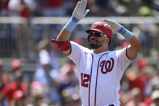 Schwarber hits 3 homers, Nats beat Mets 5-2, take 3 of 4