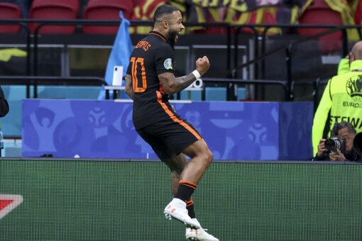Depay, Wijnaldum score, Netherlands beats NMacedonia 3-0