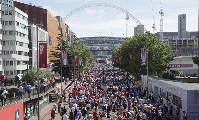 ‘No zero risk’: UK move to increase Wembley fans questioned