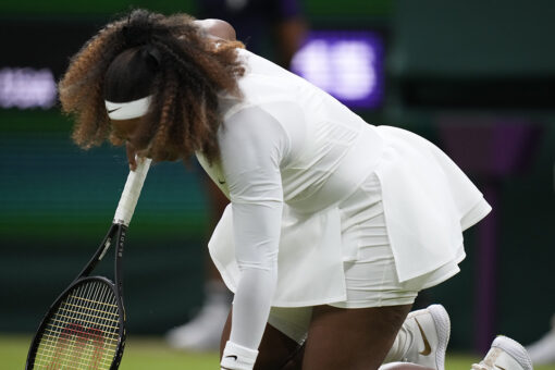 Serena Williams out at Wimbledon after sustaining leg injury