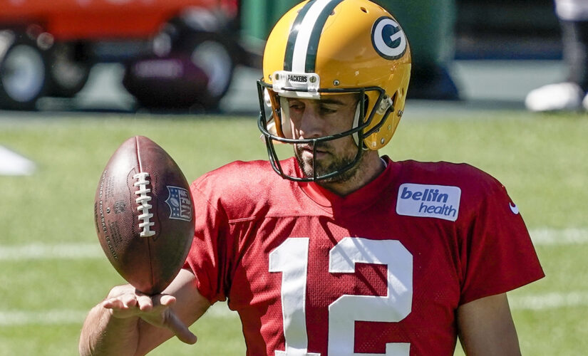 Aaron Rodgers ‘still wants out,’ NFL insider says