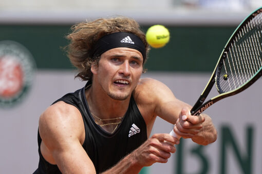 Zverev keeps it short, advances to 3rd round at French Open