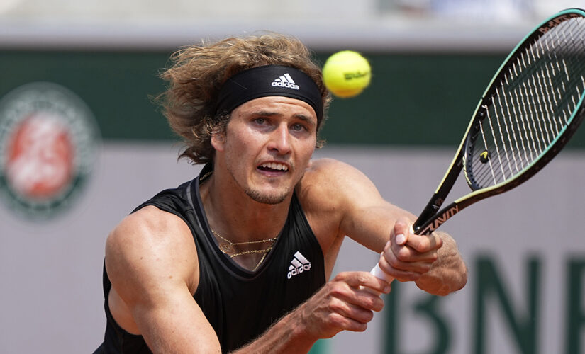 Zverev keeps it short, advances to 3rd round at French Open