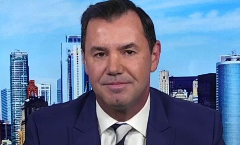 Joe Concha rips ‘apathetic’ media for ‘yawning’ at Obama-era White House Ethics chief calling out Hunter Biden