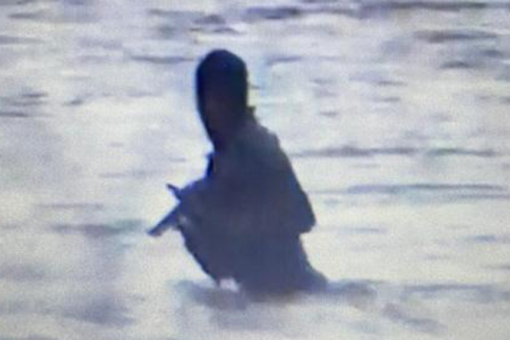 Texas Border Patrol agent encounters armed smugglers while with his family