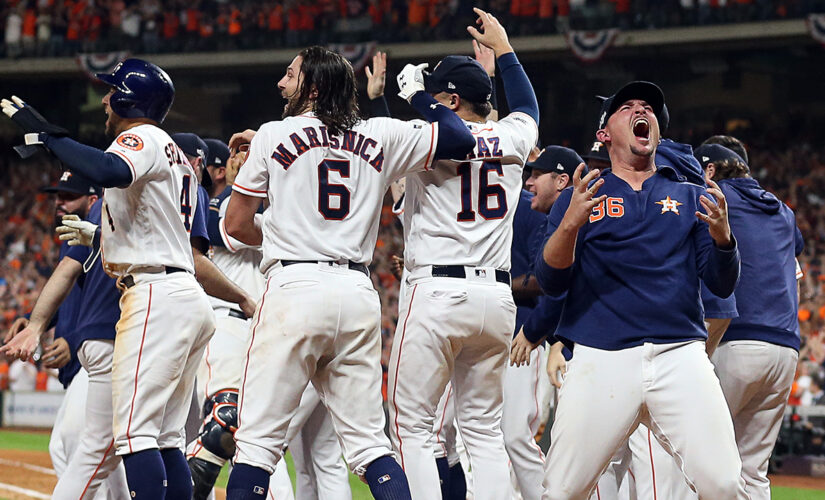 Astros July giveaway features 2019 ALCS trophy, ring in series against Yankees