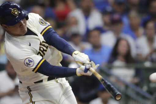 Brewers score 10 in 8th, beat Cubs 14-4 for 6th straight win