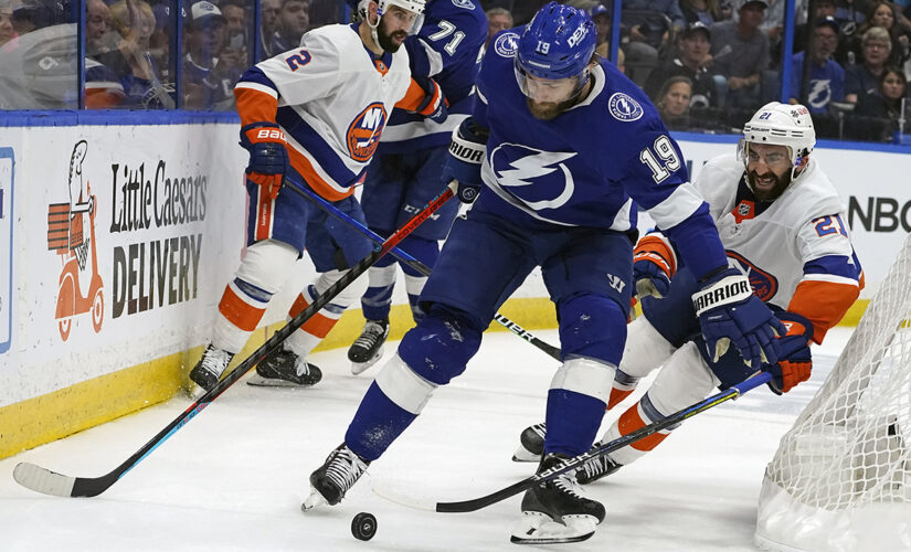 Stamkos, Vasilevskiy pace Lightning’s 8-0 rout of Islanders