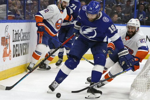 Stamkos, Vasilevskiy pace Lightning’s 8-0 rout of Islanders