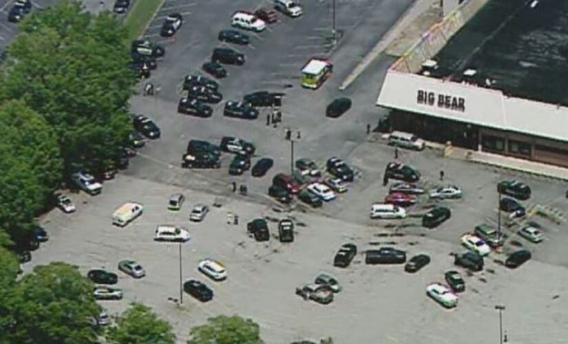 Atlanta-area deputy, two others injured during supermarket shooting
