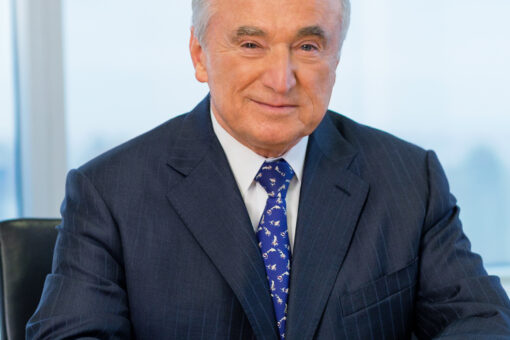 Ex-top cop Bratton: Defund the police? We’re at the center of the storm, doing the jobs no one else wants