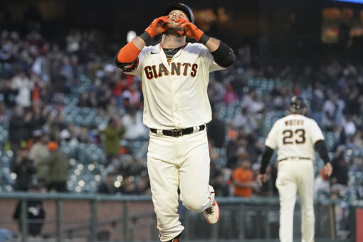 Crawford, Giants send Diamondbacks to 20th road loss in row