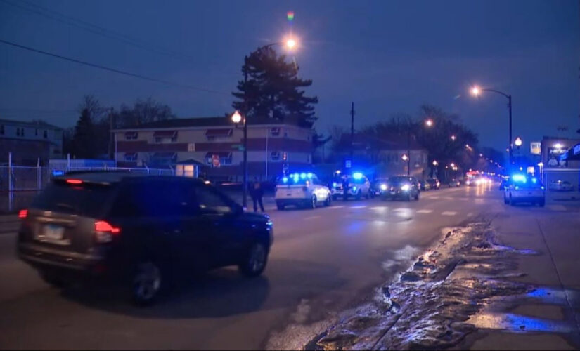 Chicago weekend violence: 54 people wounded in dozens of shootings, 8 killed, police say