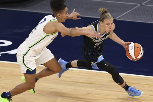 Vandersloot becomes 4th in WNBA history with 2,000 assists