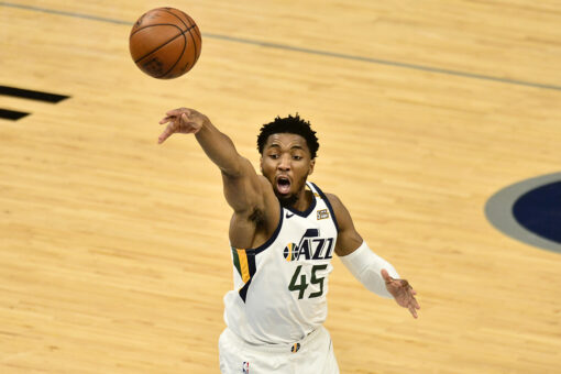 Mitchell scores 30, Jazz beat Memphis 120-113 to go up 3-1