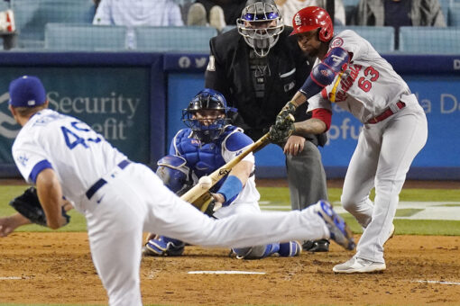 Sosa’s bat, O’Neill’s glove lift Cardinals over Dodgers 3-2