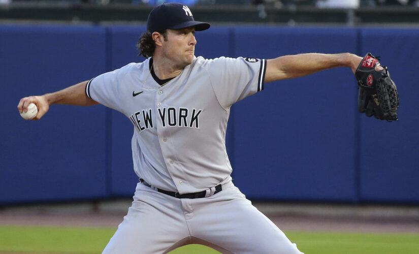 Cole, Sánchez, Chapman come through as Yanks edge Blue Jays