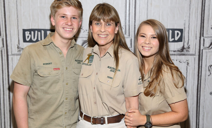 Bindi and Robert Irwin share sweet photos in honor of their parents’ wedding anniversary: ‘Soulmates’