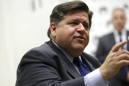 Illinois gov encourages residents to carry masks amid Delta variant spread