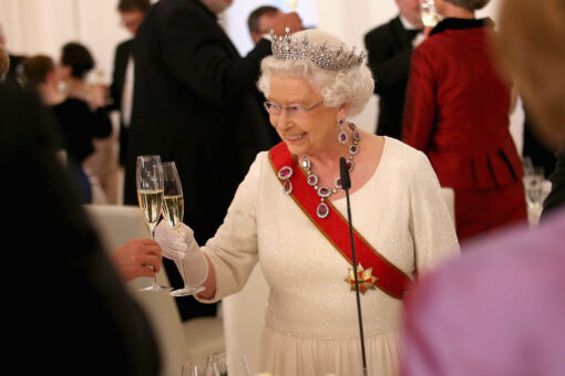 Queen celebrates official birthday at parade