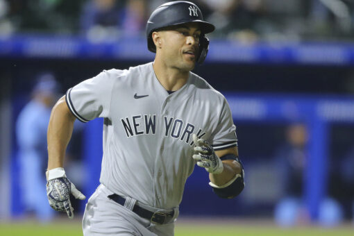 Stanton HR, triple play key Yankees’ 8-4 win over Blue Jays