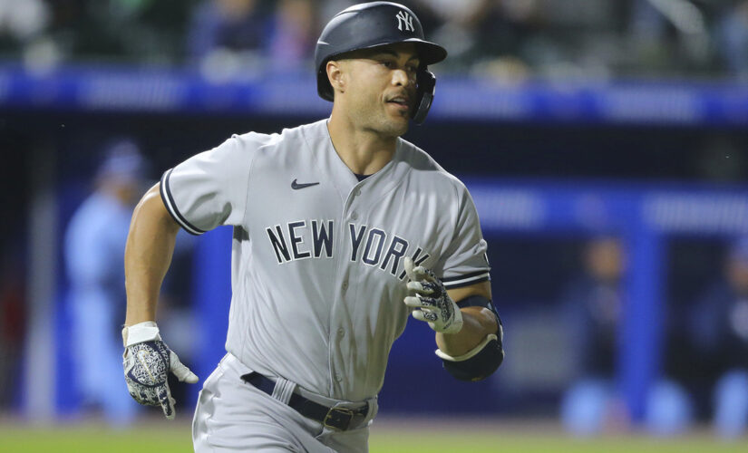 Stanton HR, triple play key Yankees’ 8-4 win over Blue Jays
