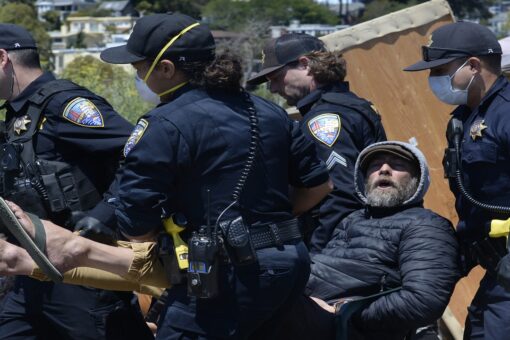 Sausalito clears homeless camp from waterfront park