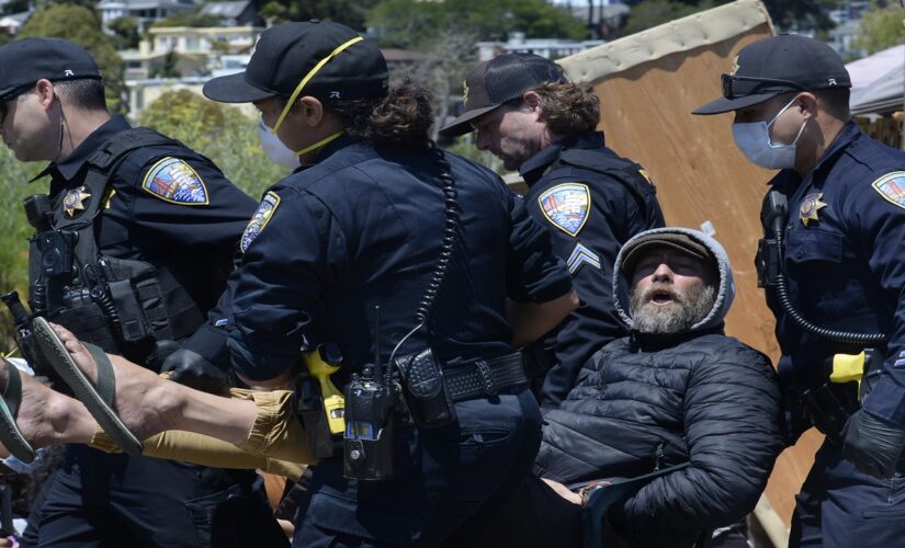 Sausalito clears homeless camp from waterfront park