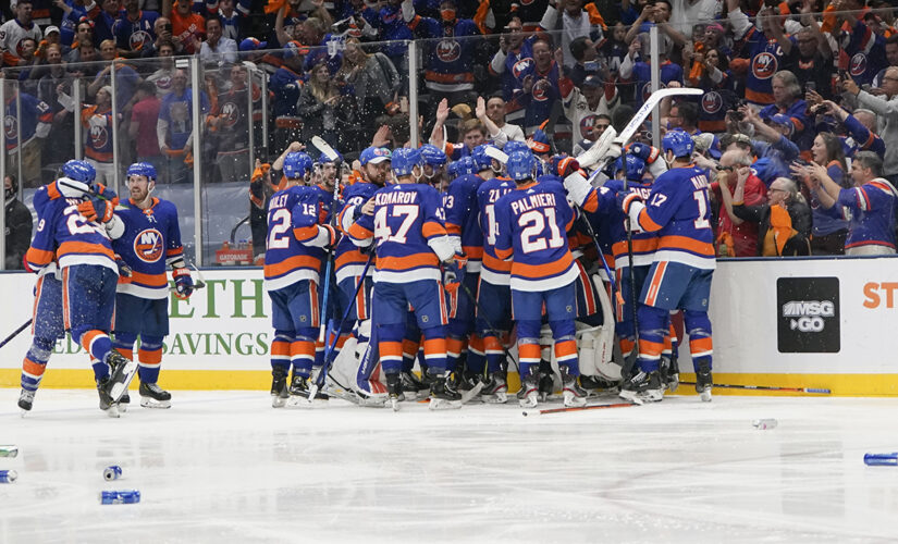 Islanders fans litter ice with beer cans after team’s thrilling OT victory over Lightning