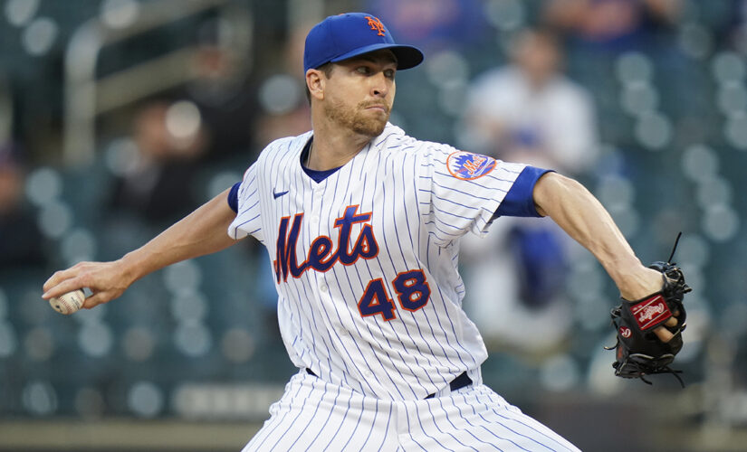 Jacob deGrom’s Mets teammates defend him against Twitter cheating allegation