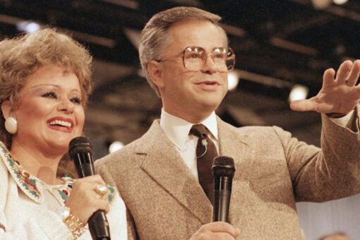 Televangelist Jim Bakker to pay $156,000 in restitution for fake COVID-19 cure