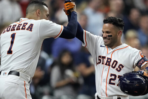 Altuve homers again, Astros beat White Sox 10-2