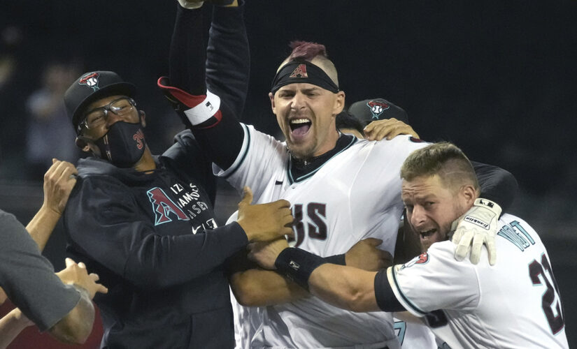 Reddick 2-run double in 10th, D’backs rally past Mets 6-5