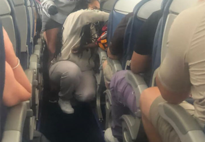 Med students rescue passenger mid-flight during medical emergency